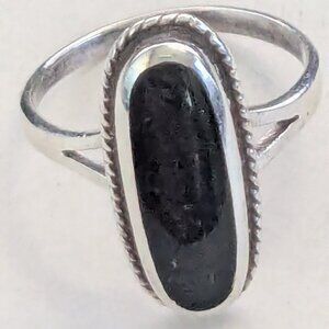 Vintage UN 925 Sterling Silver Onyx Cabochon Ring Size 8.25